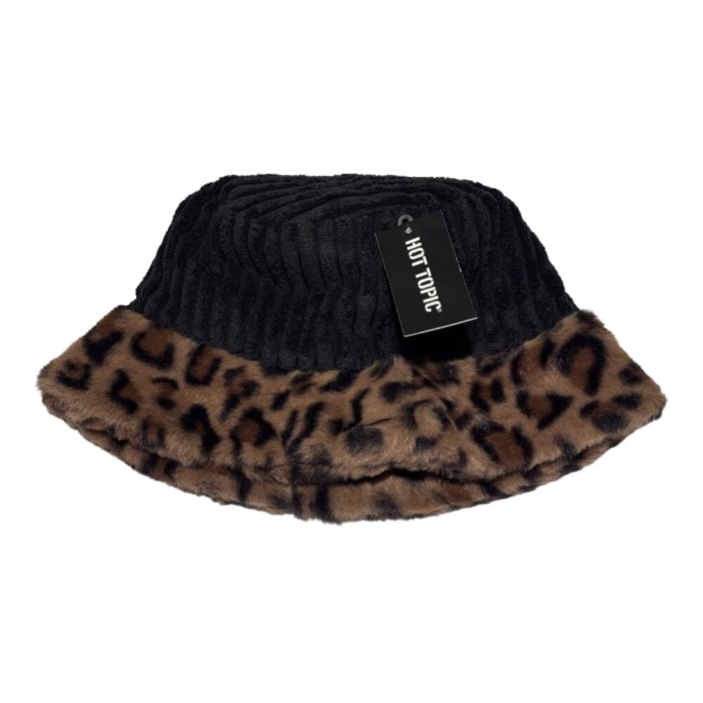 🐆 Hot Topic Fuzzy Leopard Brim Bucket Hat 🐆